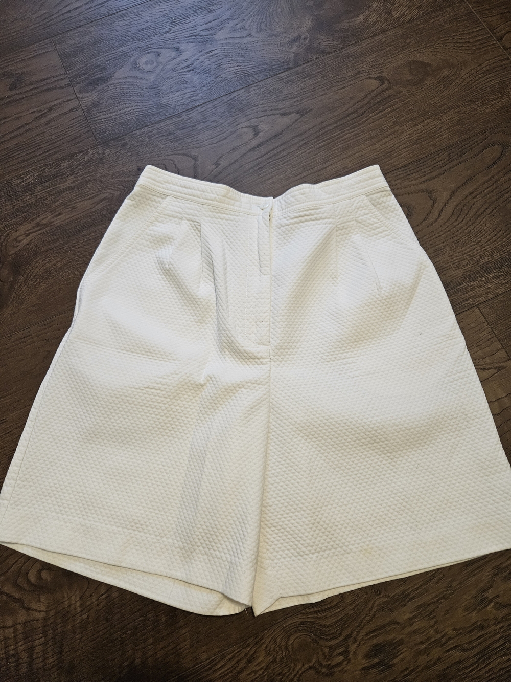 Sara Bryson Textured White High-Waist Bermuda Shorts